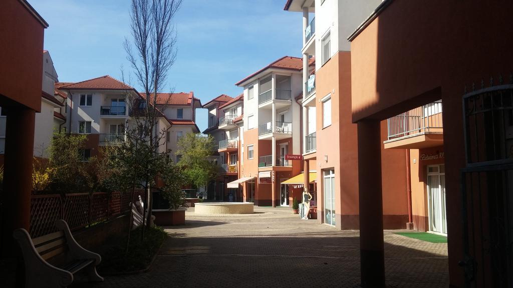 شقة Baby Apartman Hajdúszoboszló المظهر الخارجي الصورة